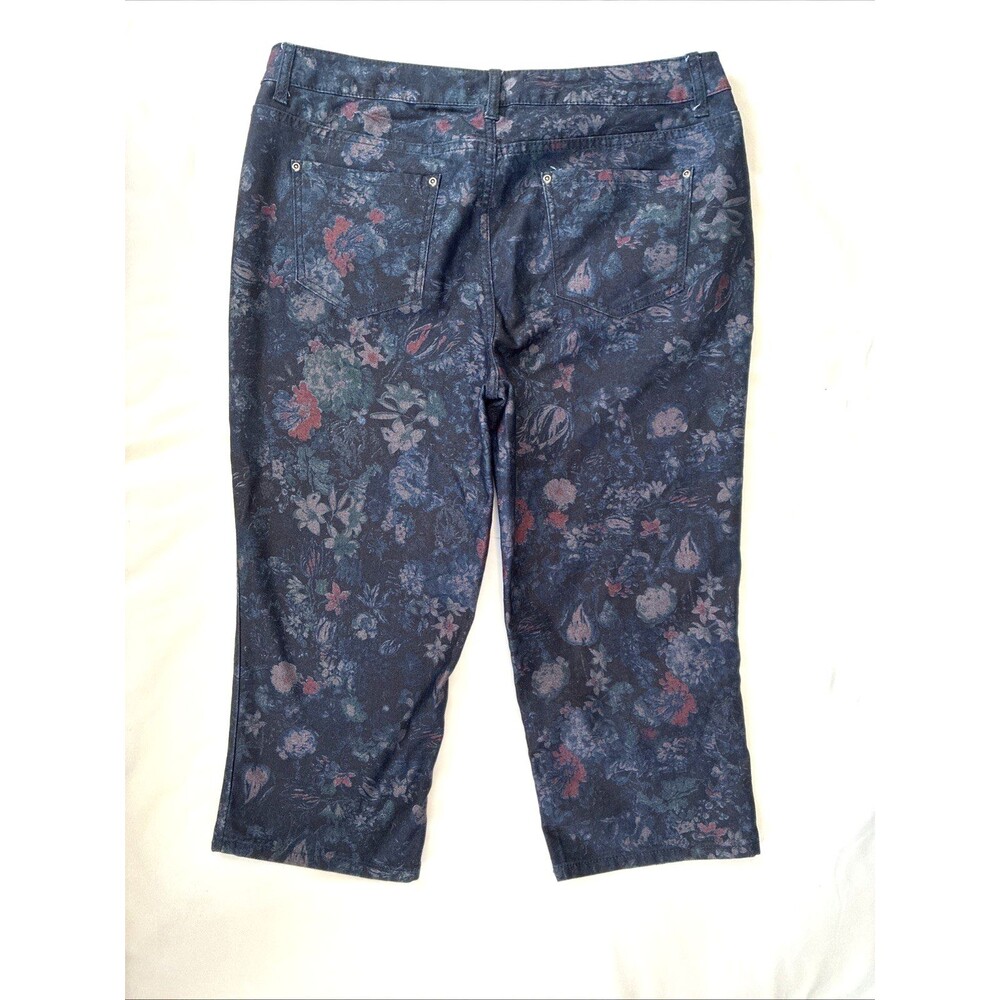 Christopher & Banks Dark Red Blue Printed Floral Twill Capri Cropped Pants Sz 12 - Picture 9 of 11